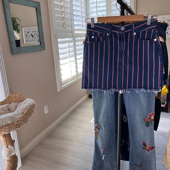American Eagle Mini Skirt Womens Size 2 Red, White, Blue Stripe Denim July 4th - Picture 16 of 16